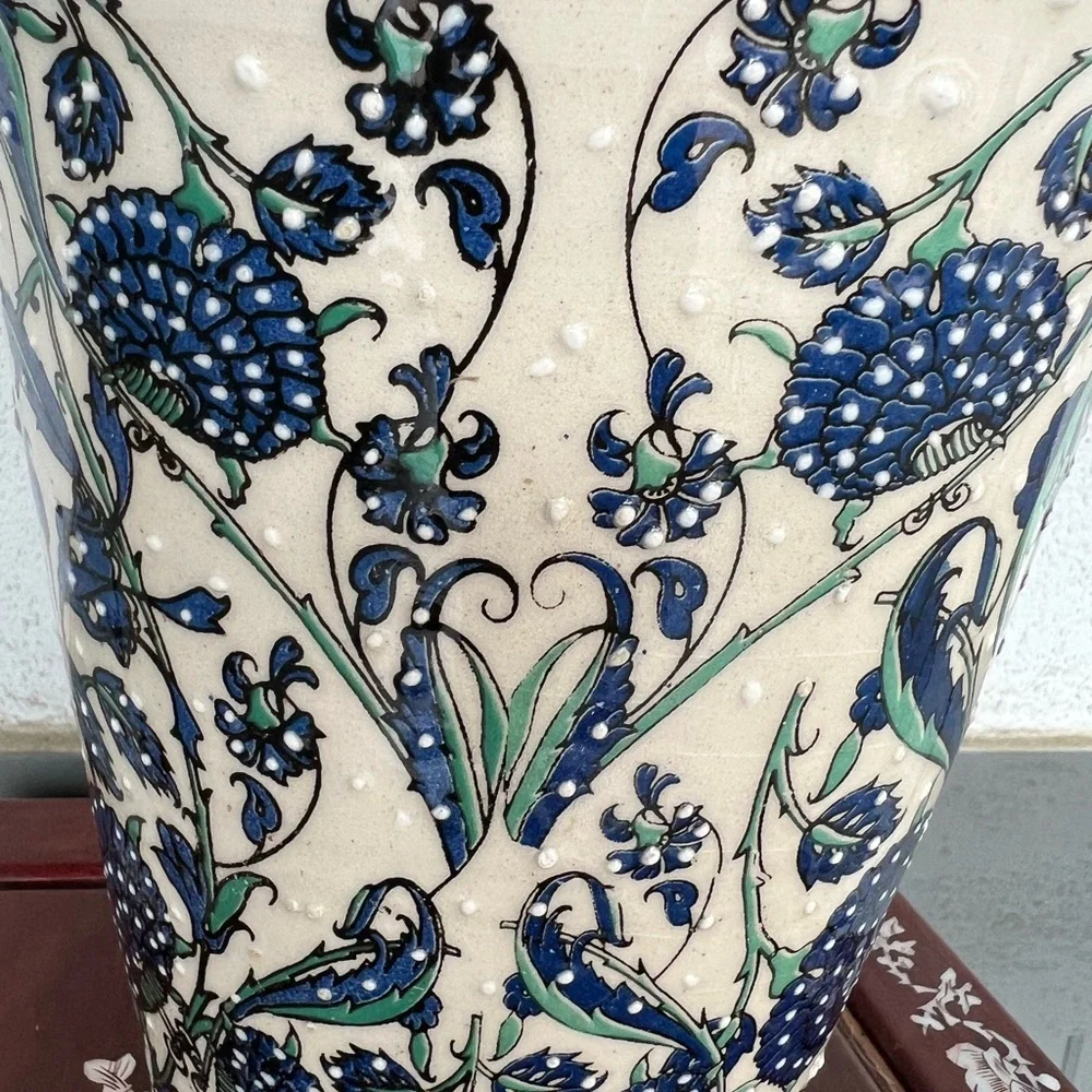 Blue & White ❤️ Green Floral Handpainted Vase ❤️ Nakkas Pottery
